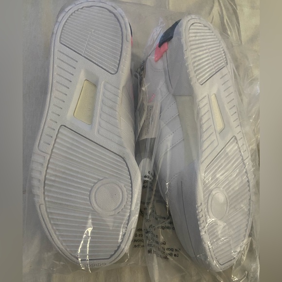 👟 NIP WOMENS ADIDAS SIZE 6 - Picture 7 of 10